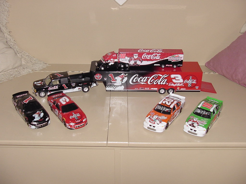 Coke NASCAR Cars.jpg 125.8K